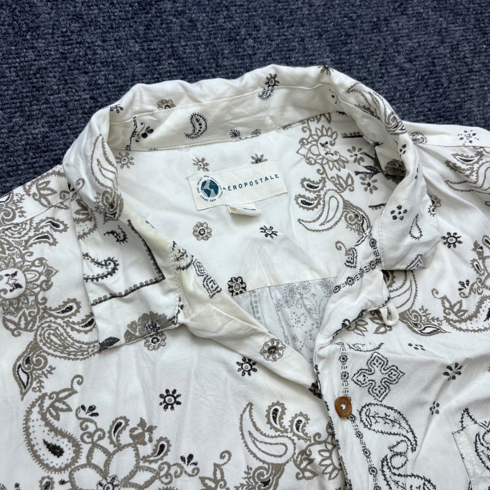 Aeropostale Bandana Print Paisley Short Sleeve White Grey Button Down Shirt